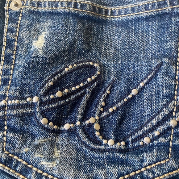 Express denim shorts, size 4, excellent condition. - Picture 4 of 4